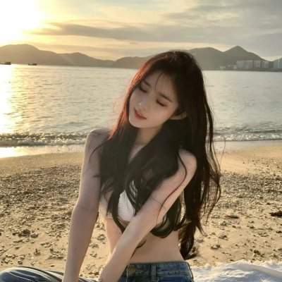 深夜中的企鹅海报